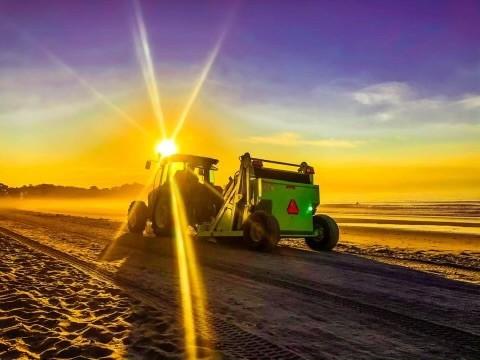 Sunrise in Rye, NH with truck